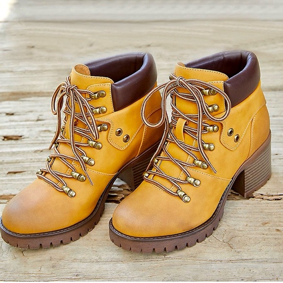 Maurices Booties 🌻 - Picture 5 of 7